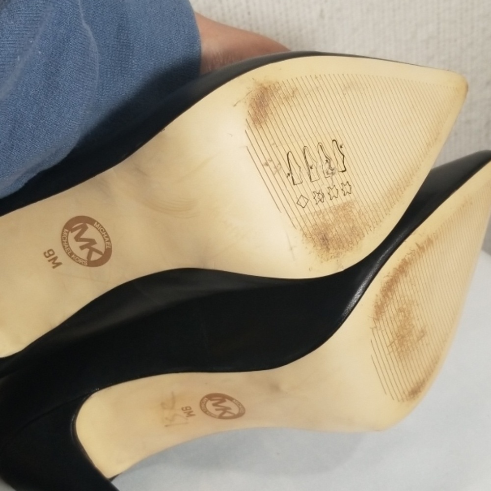 Michael Kors | Leather High Heel Pumps - Picture 6 of 8
